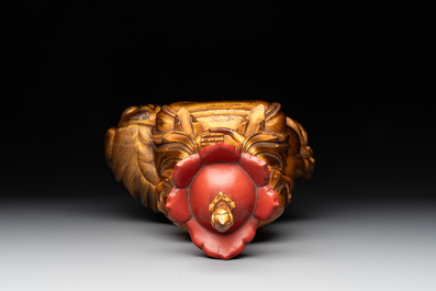 A Vietnamese gilt-red-lacquered wooden sculpture of Bodhisattva, 19/20th C.
