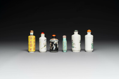Six Chinese famille verte and rose snuff bottles, shou mark, 19/20th C.