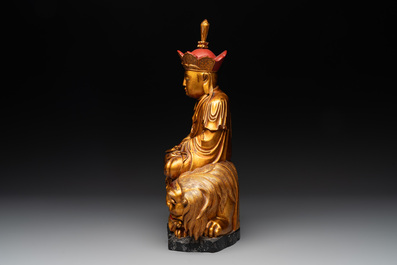 A Vietnamese gilt-red-lacquered wooden sculpture of Bodhisattva, 19/20th C.