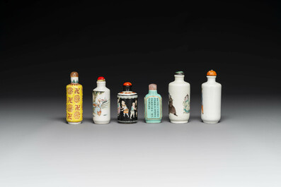 Six Chinese famille verte and rose snuff bottles, shou mark, 19/20th C.