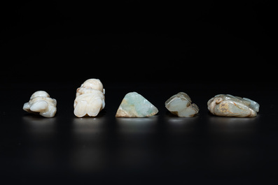 Nine Chinese jade carvings of figures, 19/20th C.