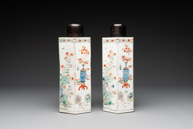 A pair of Chinese famille verte hexagonal tea caddies, Kangxi