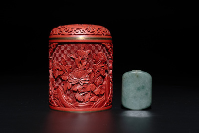 A group of 11 Chinese carvings, comprising jade, soapstone, mother-of-pearl and a lacquerware container, 19/20th C.