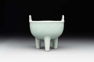 A rare Chinese Longquan celadon tripod 'ding-form' censer, Southern Song