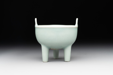 A rare Chinese Longquan celadon tripod 'ding-form' censer, Southern Song