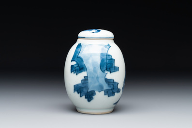 A Chinese blue and white tea caddy and cover with figural design, Kangxi