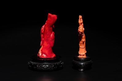 Two Chinese red coral sculptures of a chilong and a lady on wooden stand, 19/20th C.
