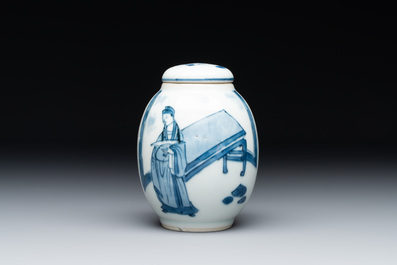 A Chinese blue and white tea caddy and cover with figural design, Kangxi