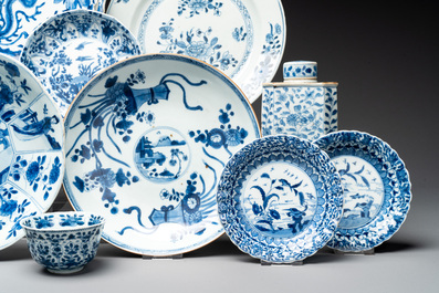 16 Chinese blue and white wares, Kangxi/Qianlong