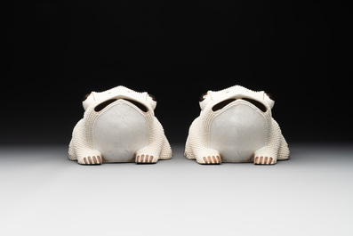 A pair of large Chinese white-glazed biscuit toad-form jardini&egrave;res, 18th C.
