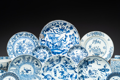 16 Chinese blue and white wares, Kangxi/Qianlong