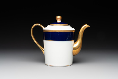 An impressive 94-piece gold-encrusted royal-blue-enamelled 'Palaiseau' service, Bernardaud, Limoges, 20th C.