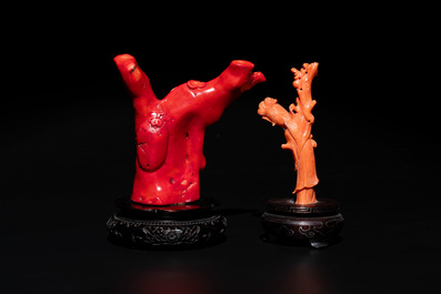 Two Chinese red coral sculptures of a chilong and a lady on wooden stand, 19/20th C.
