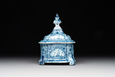 A blue and white Dutch Delft tobacco box and cover, 18th C.