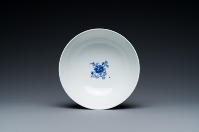 A Chinese blue and white bowl with floral design and a famille verte yellow-ground 'bamboo' bowl, Tongzhi mark, 18/19th C.