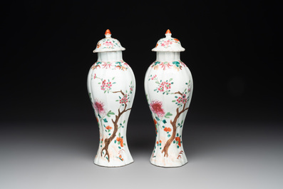 Five Chinese famille rose and verte wares, Kangxi/Qianlong