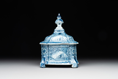 A blue and white Dutch Delft tobacco box and cover, 18th C.