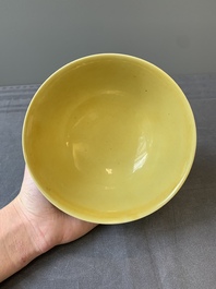 A Chinese yellow-glazed bowl, Jiajing mark, 19/20th C.