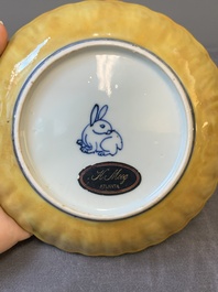 A rare Chinese blue and white yellow-glazed border chrysanthemum-shaped plate with figural design, hare mark, Jiajing