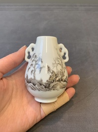 Five Chinese miniature vases, 19/20th C.