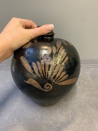 A Chinese russet-decorated black-glazed bottle, 'duluping', Northern Song/Jin