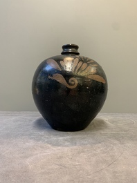 A Chinese russet-decorated black-glazed bottle, 'duluping', Northern Song/Jin