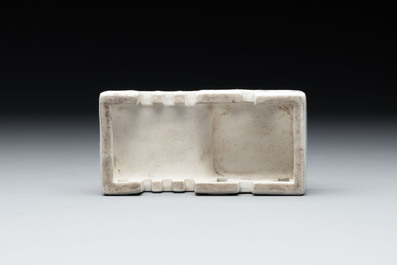 A Chinese famille rose 'landscape' brush rest, 19th C.