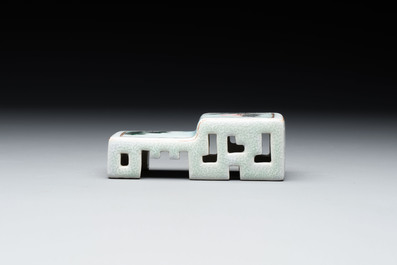 A Chinese famille rose 'landscape' brush rest, 19th C.