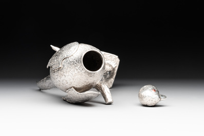 A silver parrot-shaped table piece, Gebr&uuml;der Neumann, Hanau, first half 20th C.