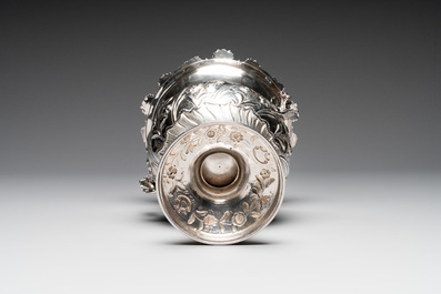 A sterling silver vase, Robert Hennel III, London, 1841
