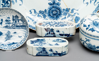 15 Chinese blue and white wares, 18th C. and later