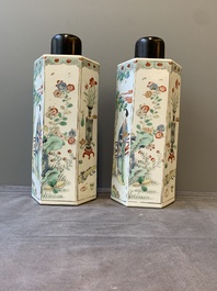 A pair of Chinese famille verte hexagonal tea caddies, Kangxi
