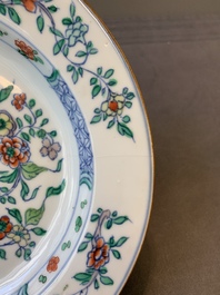 A pair of Chinese doucai plates with floral design, Yongzheng