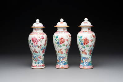 A Chinese famille rose 'birds' garniture with five vases, Qianlong