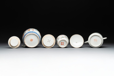12 Chinese famille rose wares, 19/20th C.