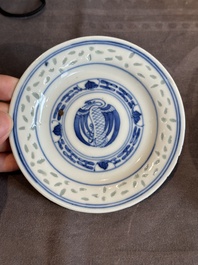 22 Chinese blue and white wares, 19/20th C.