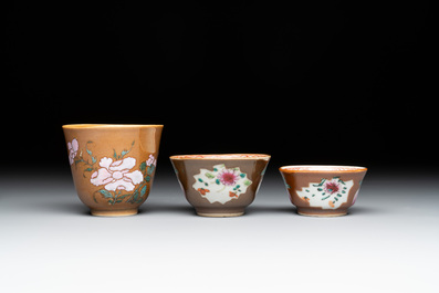 29 Chinese famille rose capucin-brown-ground tea wares, Yongzheng/Qianlong