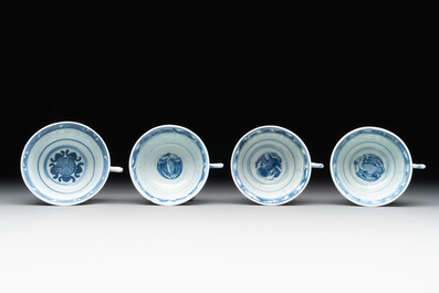 22 Chinese blue and white wares, 19/20th C.