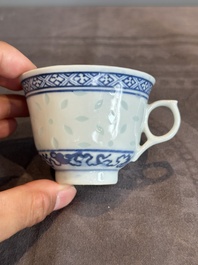 22 Chinese blue and white wares, 19/20th C.