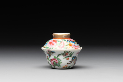 15 Chinese famille rose, qianjiang cai and monochrome wares, 19/20th C.
