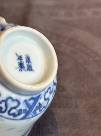 22 Chinese blue and white wares, 19/20th C.