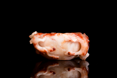 A Chinese agate 'chilong' brush washer and a water pot with Buddhist lions, 19th C.