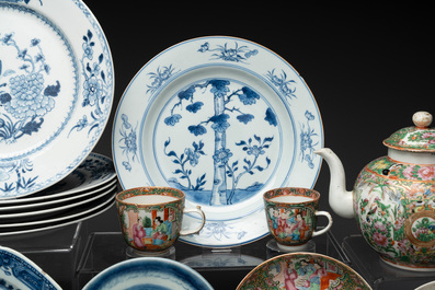 43 Chinese famille rose, blue and white wares, 18/19th C.