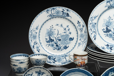 43 Chinese famille rose, blue and white wares, 18/19th C.