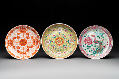 Seven Chinese famille rose and iron-red-decorated wares, 19th C.