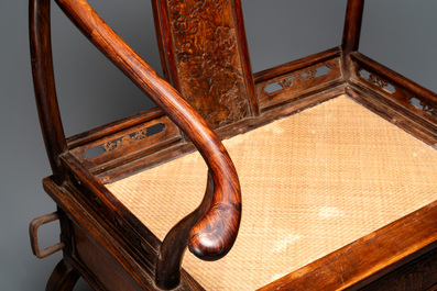 A rare and exceptional Chinese huanghuali sedan chair, Jianyu 肩輿, signed Zhang Dai 張岱, 17th C.