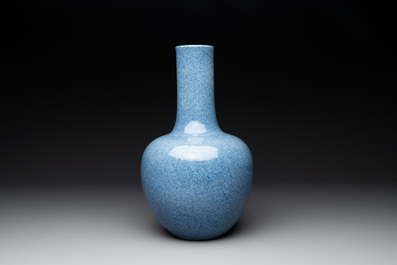 A Chinese powder-blue bottle vase, 19/20th C.