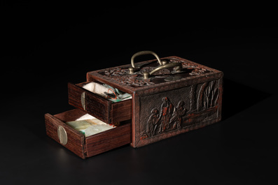 A Chinese lacquered hardwood jewellery box with a collection of 17 jade wares, 18/19th C.