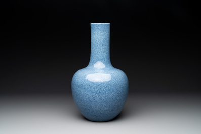 A Chinese powder-blue bottle vase, 19/20th C.