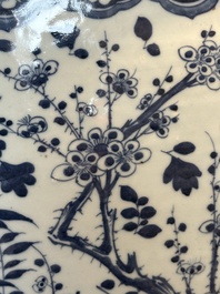 A large Chinese blue and white 'He Lu Tong Chun 鶴鹿同春' fish bowl, 19th C.